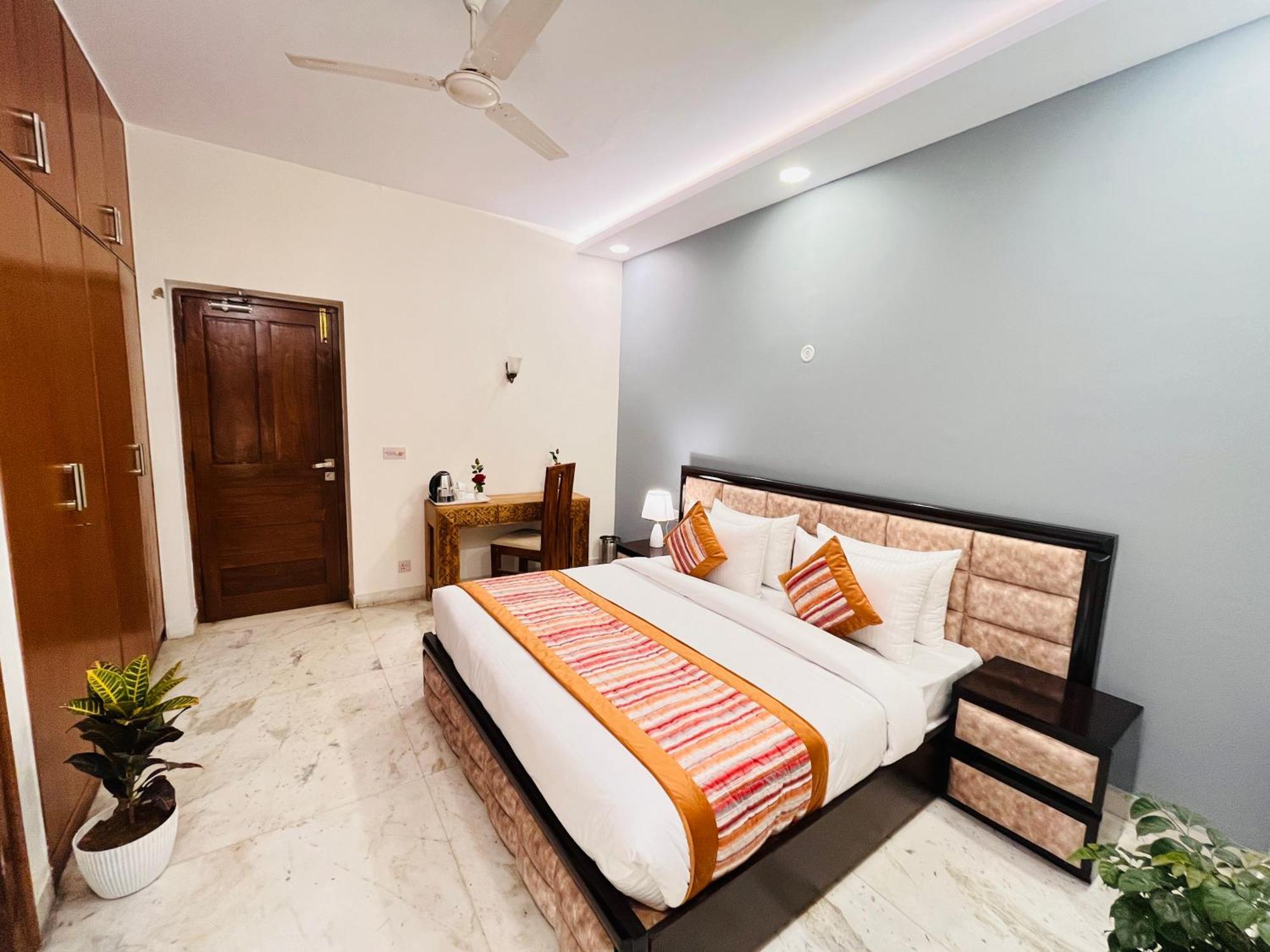 מלון Grove Residency Hauz Khas New Delhi Couple Friendly מראה חיצוני תמונה